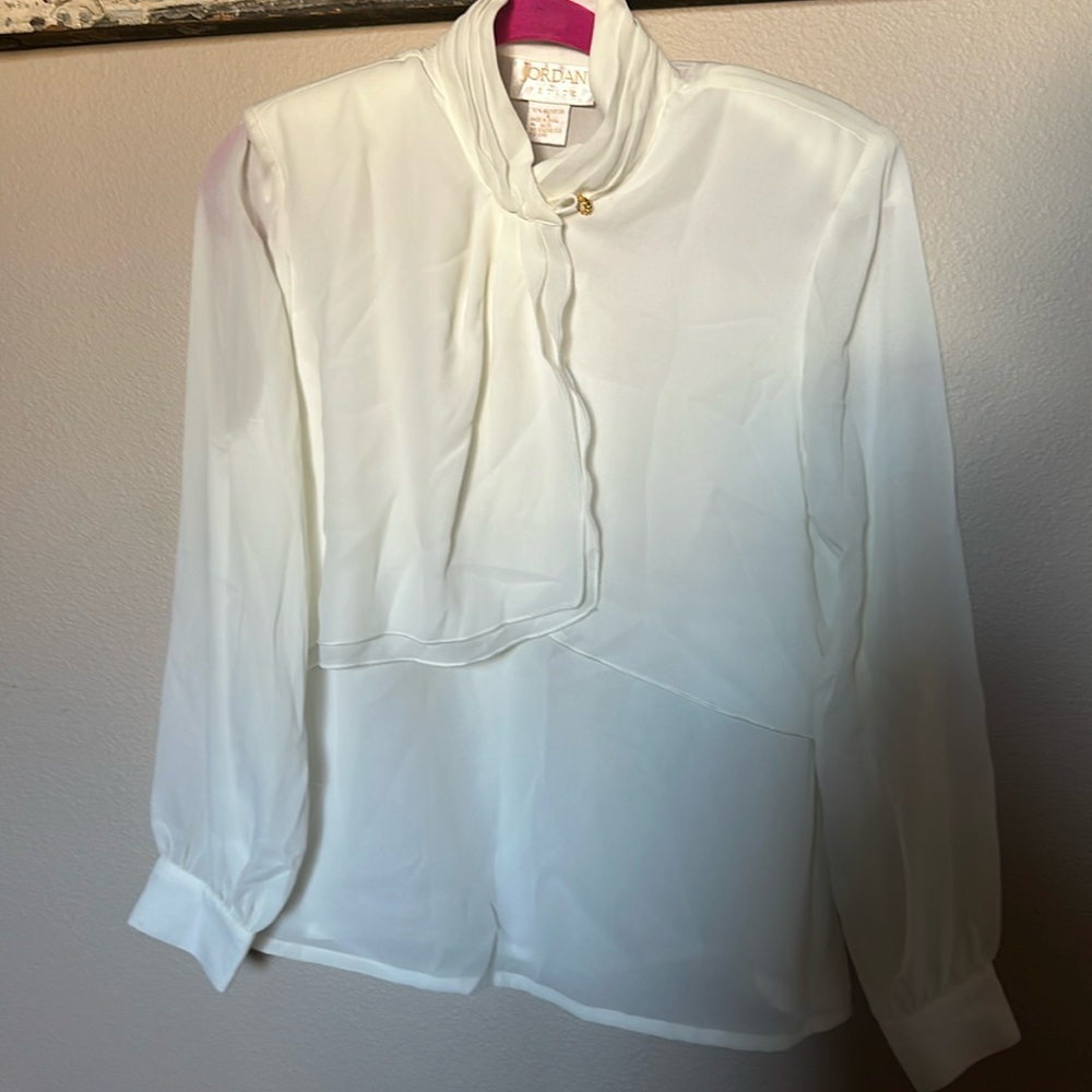 NWT JORDAN PETITE BLOUSE